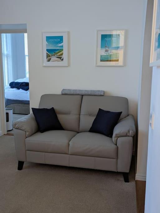 1 Bed Apartment - Sea View Shanklin Eksteriør bilde